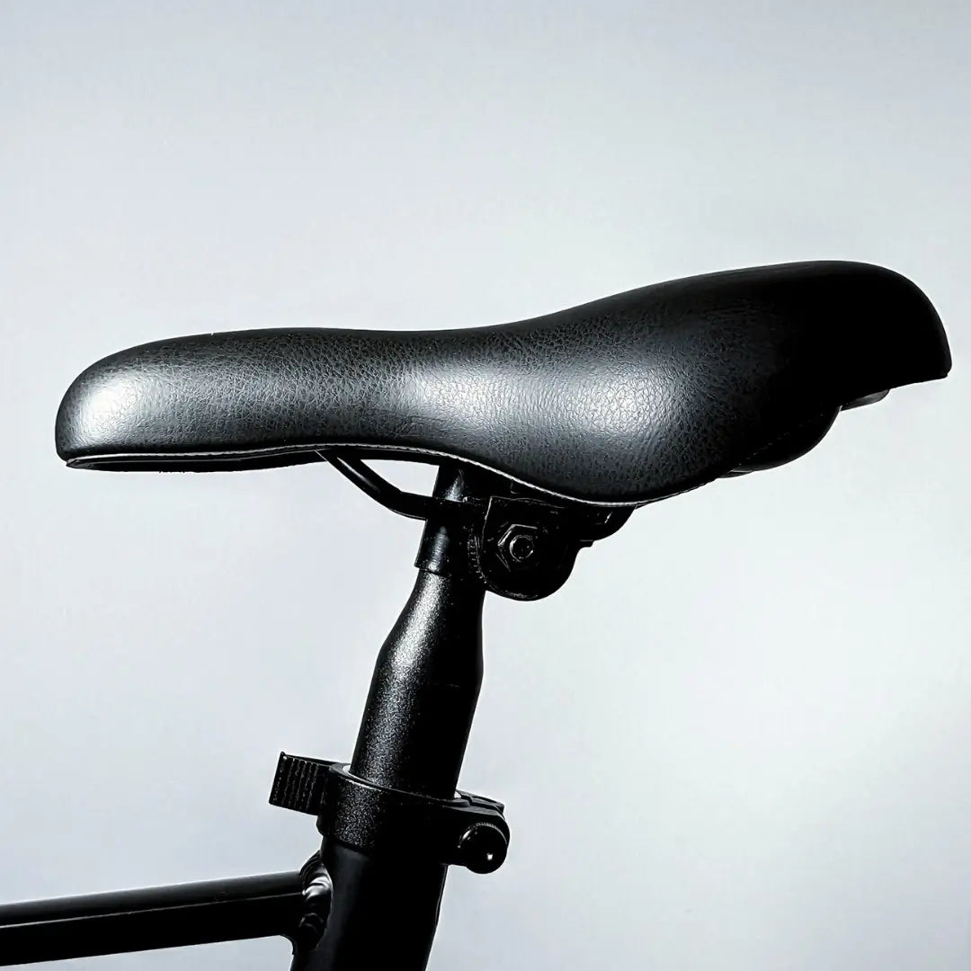 pather seat in black leather closeup
